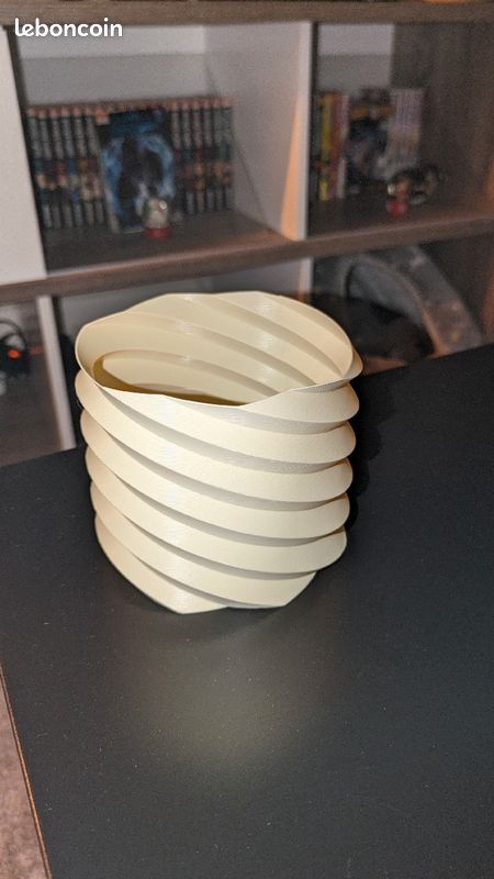 Pot (image 3)