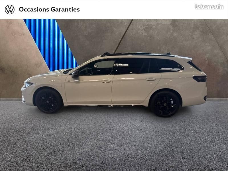 Volkswagen Passat SW 1.5 eHybrid 272ch R-Line DSG6 (image 32)
