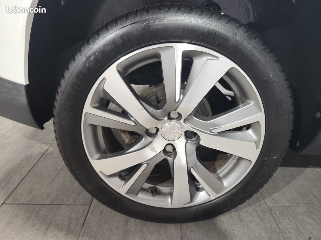 Peugeot 2008 1.6 HDI 120 BV6 - Crossway (image 10)