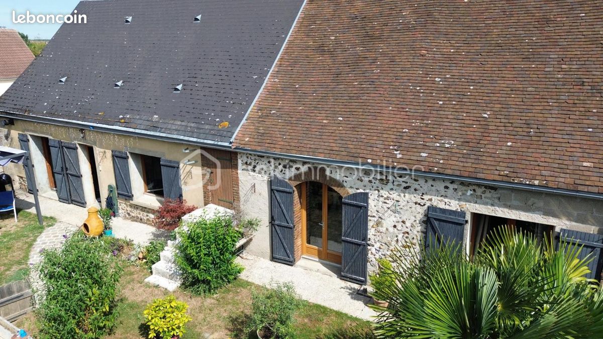 Maison 6 pièces 123 m² · à Coltainville · 123 m² · 250 000 €