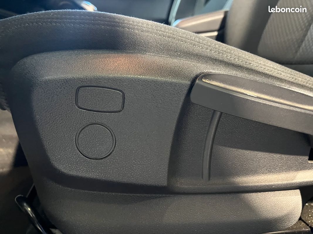 BMW X1 sDrive 16d 116ch Business - ENTRETIEN COMPLET BMW (image 14)
