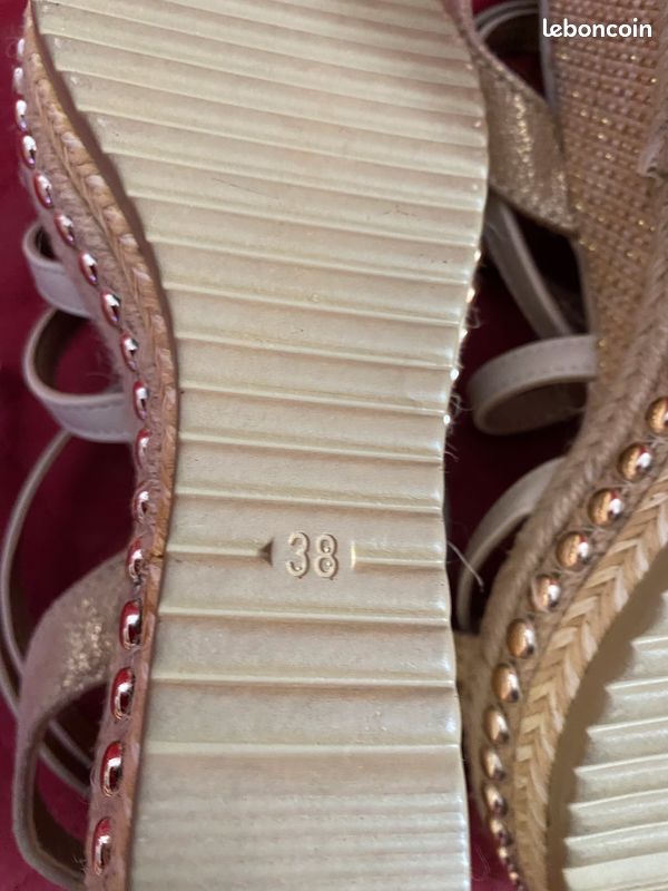Sandales compensées de la marque Erynn T38 (image 4)