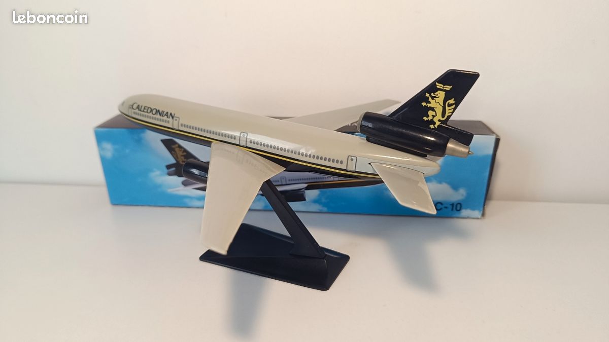 Rare EN VOL 200 McDonnell Douglas DC-10 calédonien britannique, NEUF
