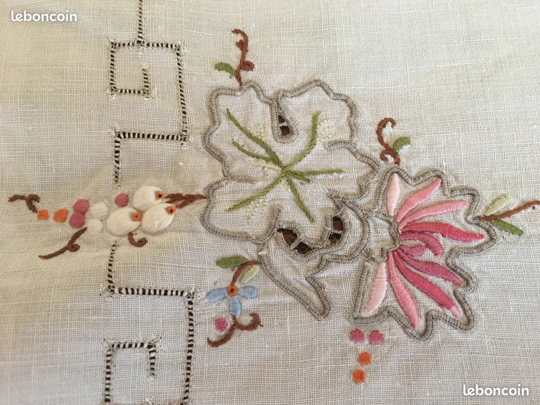 Napperon ancien coton brodé fleurs des champs 47X33 (image 3)
