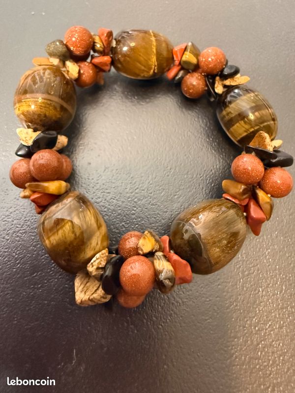 beau-bracelet-il-de-tigre-et-pierre-soleil-montres-bijoux