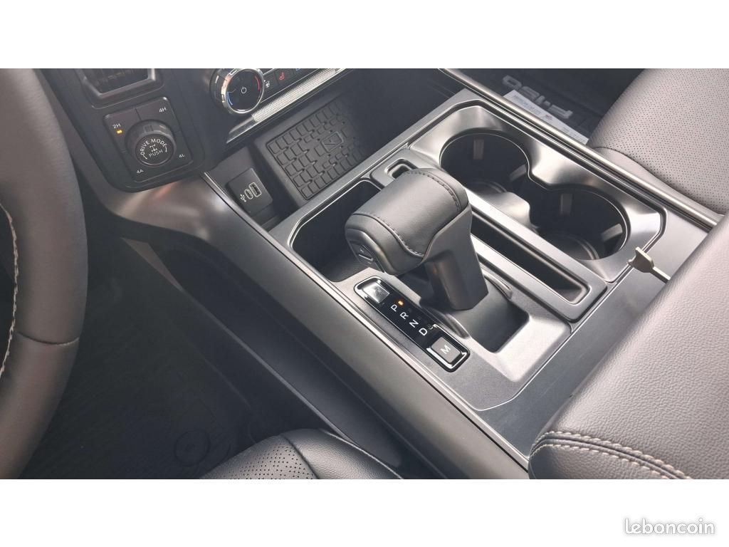 FORD F150 Supercrew LARIAT Black Package V8 5.0L (image 21)