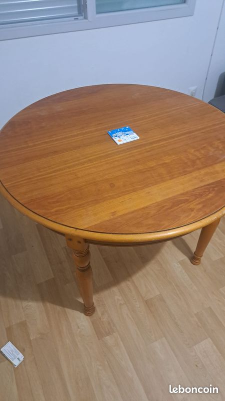 Table à manger ronde en bois massif - Diamètre 115 cm (image 4)