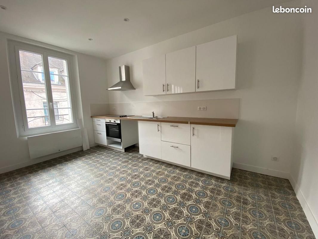 Appartement 4 pièces 85 m² · à Compiègne · 85 m² · 971 €/mois