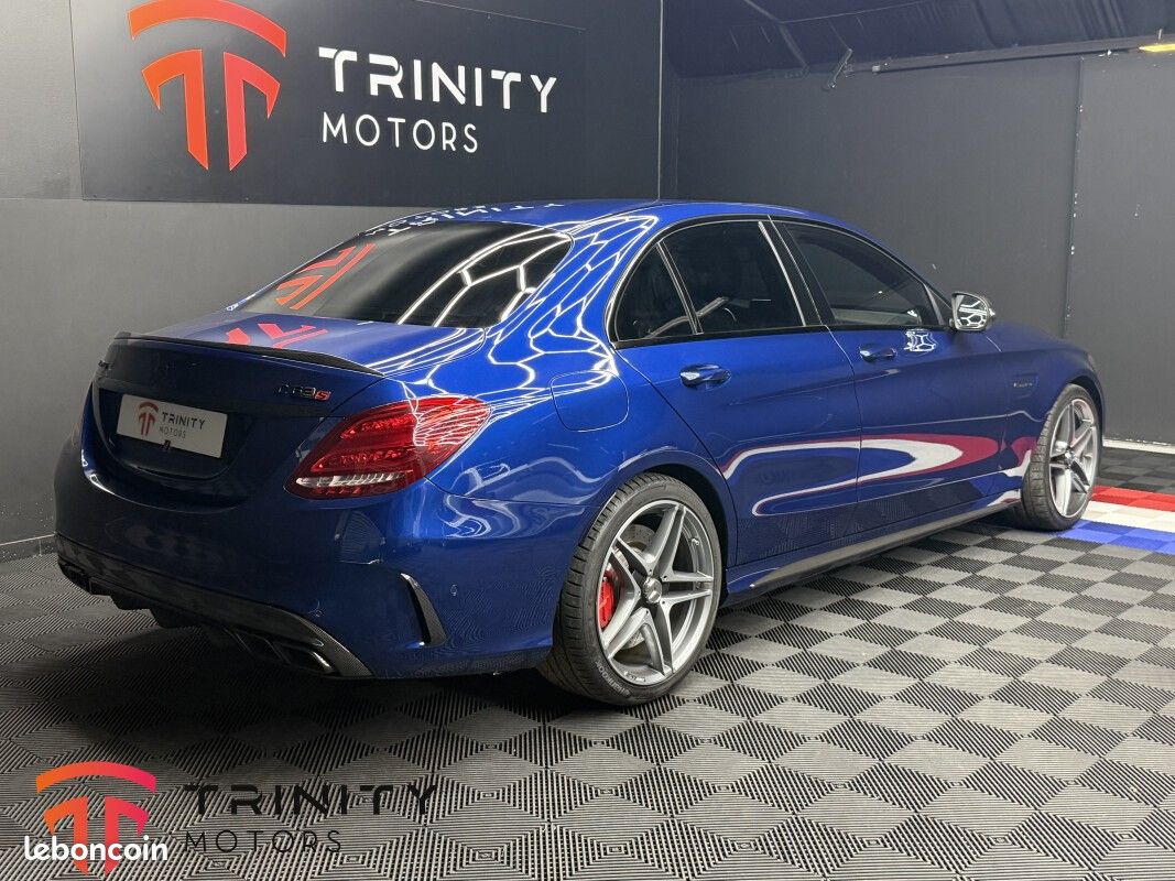 Mercedes Classe C C63 S AMG 510CH + PACK CARBONE + RÉVISION DES 50000KM EFFECTUÉE + SUIVI COMPLET... (image 2)