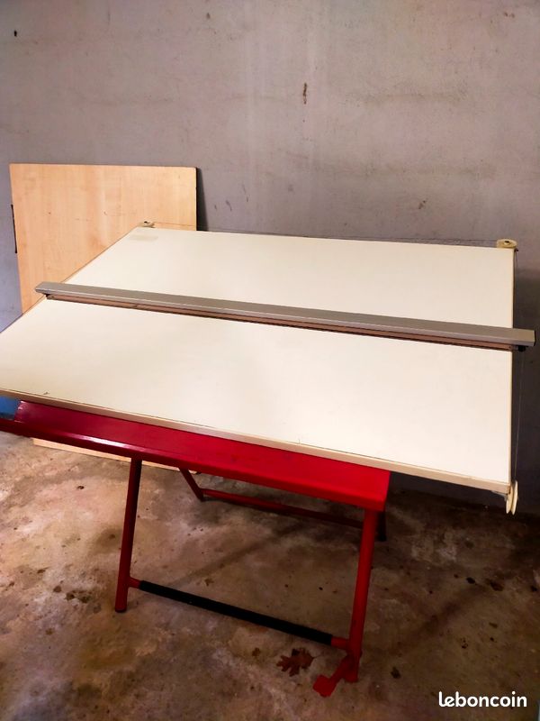 Table à dessin (image 2)