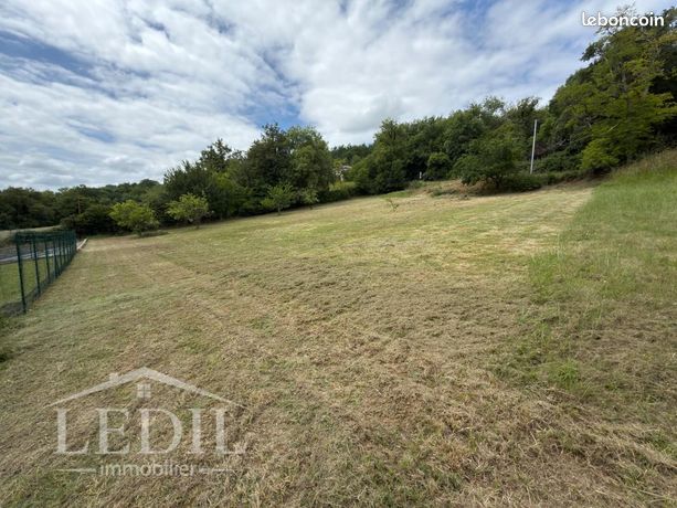 Terrain 1 922 m² Saint Hilaire De Lusignan