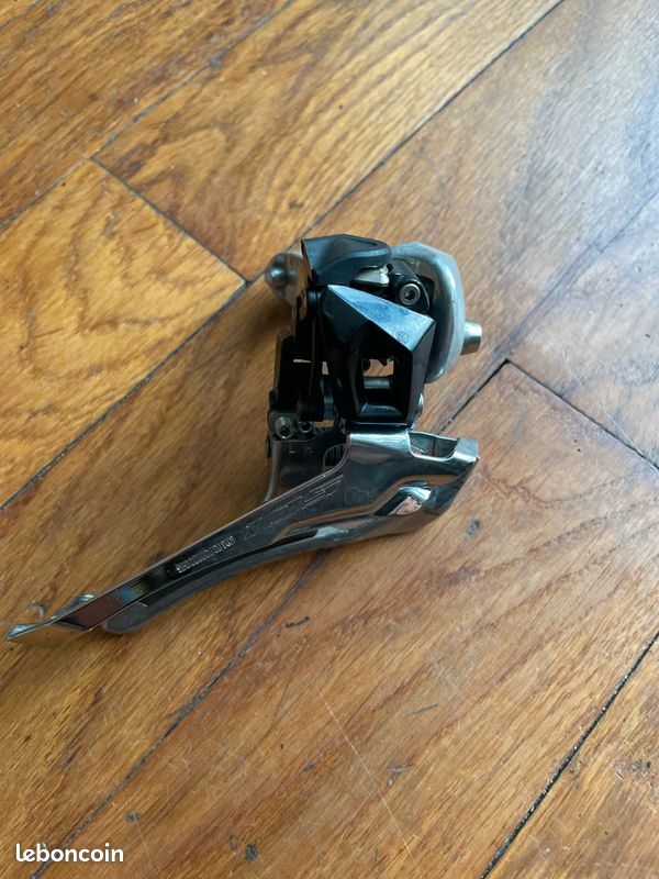 Derailleur avant Shimano 105 2×11 FD-5703 - Équipements vélos