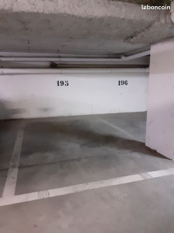 Place de parking à louer