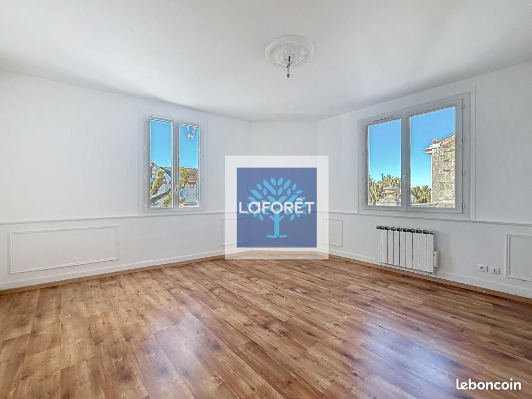 Maison 4 pièces 130 m² · à Jonzac · 130 m² · 795 €