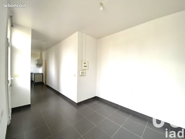 Studio 1 pièce 26 m²