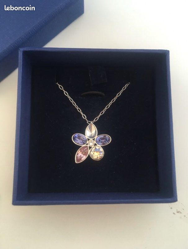 Collier pendentif « mini héritage » de Swarovski (image 1)