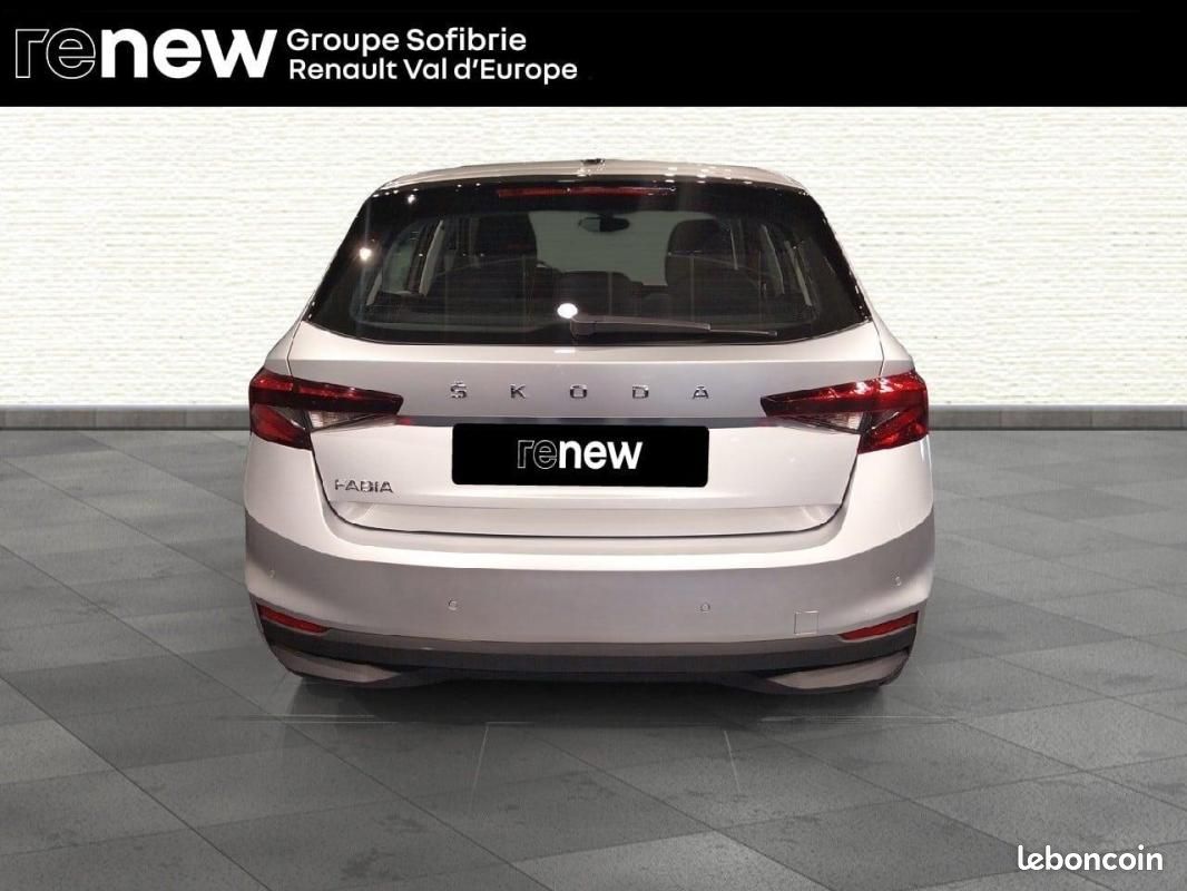 Skoda Fabia 1.0 MPI 80 ch BVM5 Ambition (image 5)