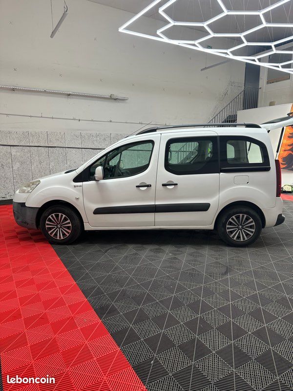 Peugeot partner - 1.6hdi 115 - 5 places - 2014 - 149 000km (image 10)