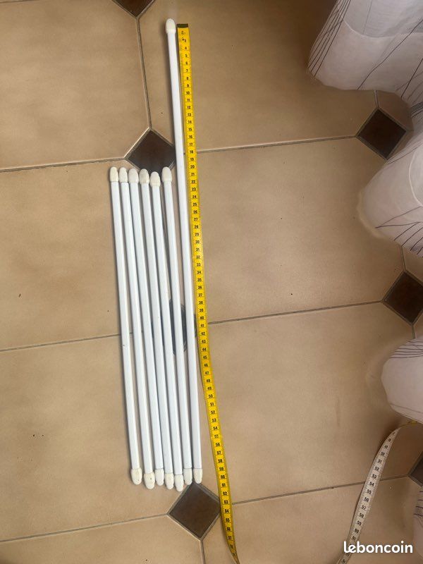 Lot de 11 tringles à rideaux dures et souples (image 1)