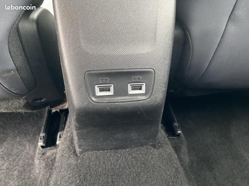 Peugeot 2008 1.2 PureTech 130ch S&S Allure 7cv (image 23)