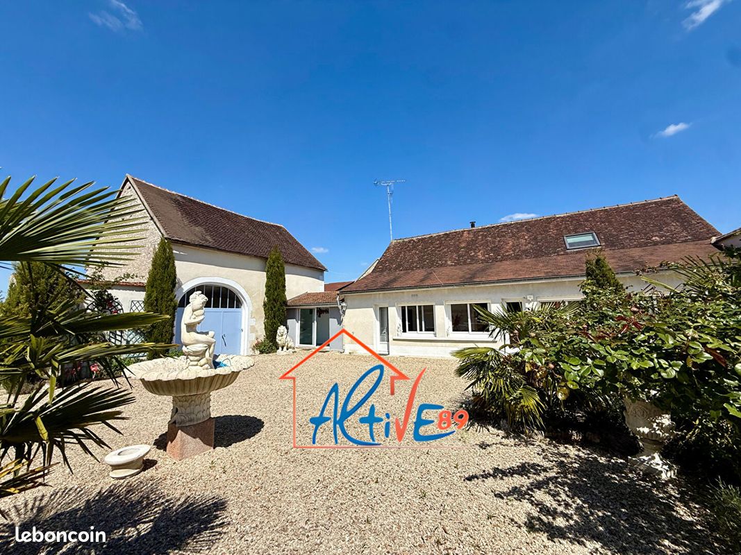 Maison 6 pièces 144 m² · à Charmoy · 144 m² · 189 000 €