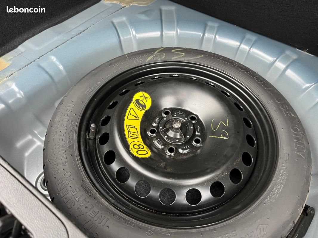 Ford Focus 1.0 EcoBoost 125 S&S mHEV Titanium X Business (image 8)