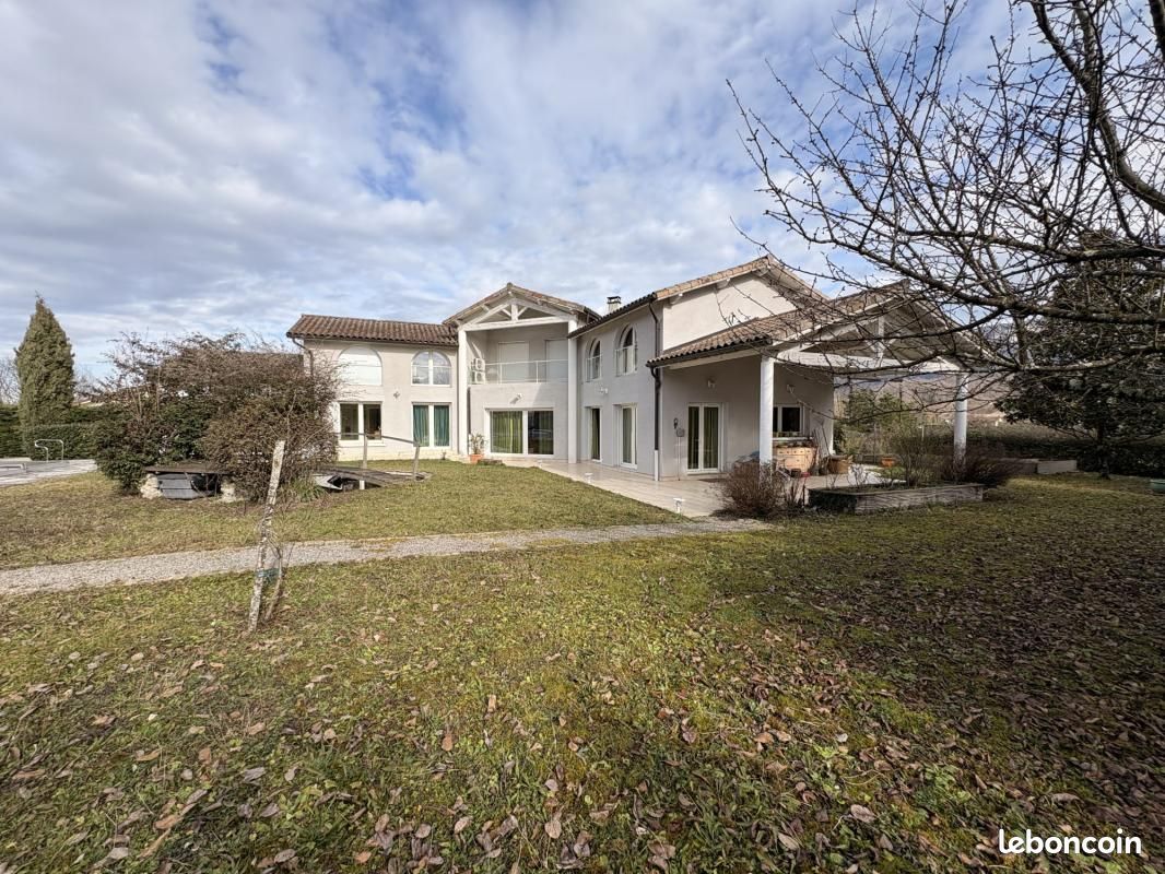 Maison 7 pièces 305 m² · à Saint-Jean-en-Royans · 305 m² · 595 000 €