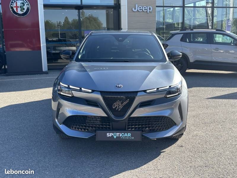 Alfa Romeo Junior 1.2 Ibrida 145 ch e-DCT6 Premium (image 2)