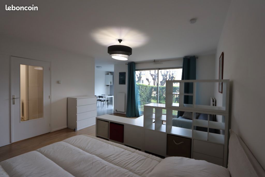 Appartement 1 pièce 46 m² · à Tassin-la-Demi-Lune · 46 m² · 911 €
