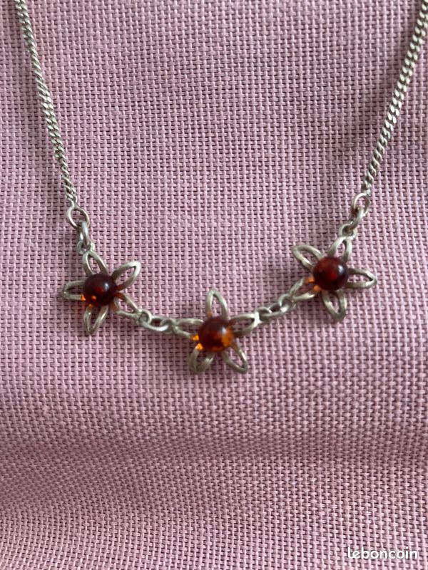Pendentif Ancien En Argent Poinçonné Avec Perle D'ambre Véritable - Bijou Vintage - Bon état