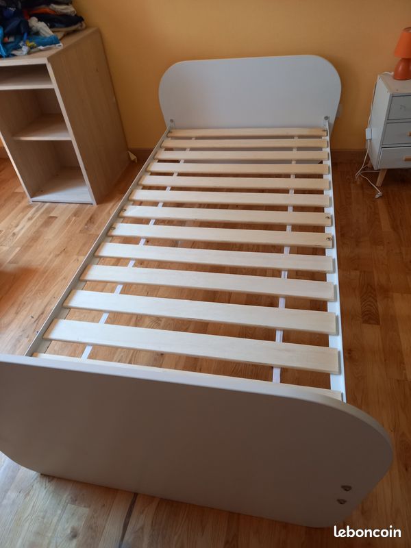 Lit plus matelas vert baudet blanc 90. Très bon état. Peu servi (image 3)
