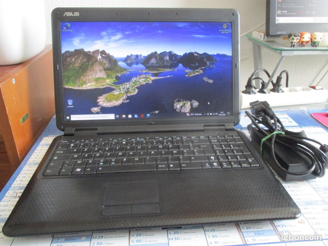ASUS PU500C 15,6 Pouces – Pour Pièces Détachées – Écran Et Clavier Bons