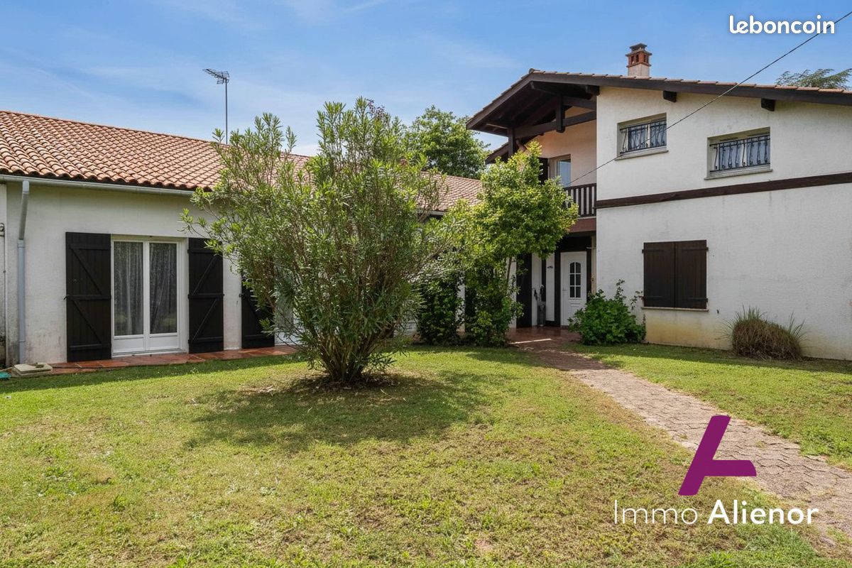Maison 7 pièces 270 m² · à Gradignan · 270 m² · 724 000 €