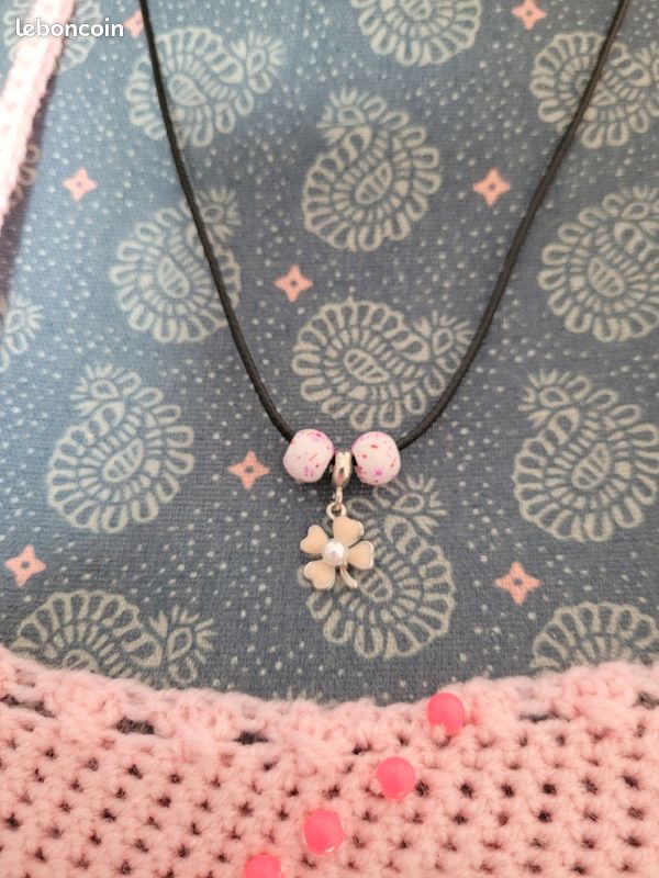 Dos nu bustier + collier fantaisie en forme de fleur 🌸 (image 3)