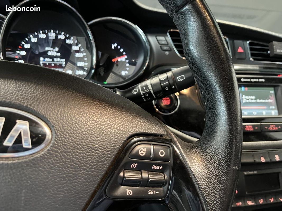 KIA PROCEED Pro Ceed 1.6 COUPE SPORT - TOIT OUVRANT - CAMÉRA DE RECUL (image 15)