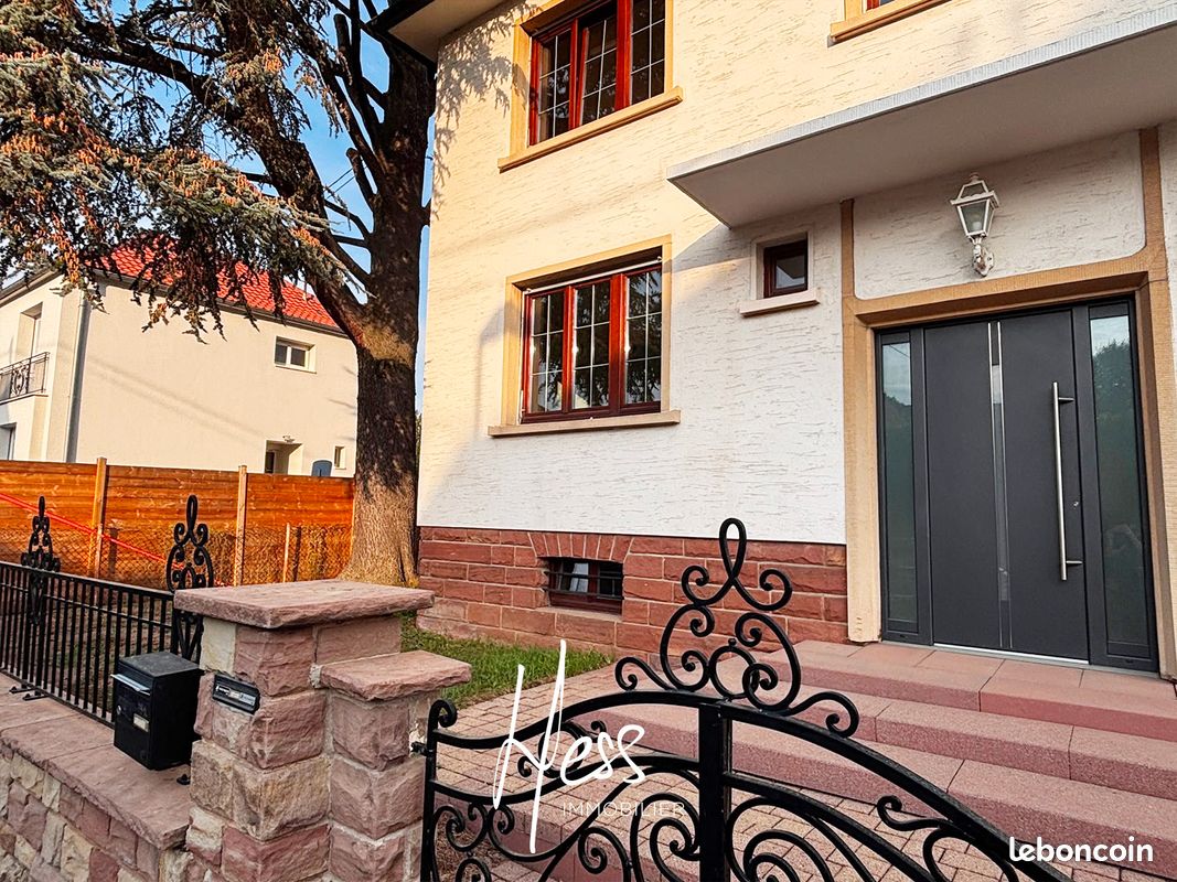 Maison 7 pièces 204 m² · à Mundolsheim · 204 m² · 1 750 €/mois