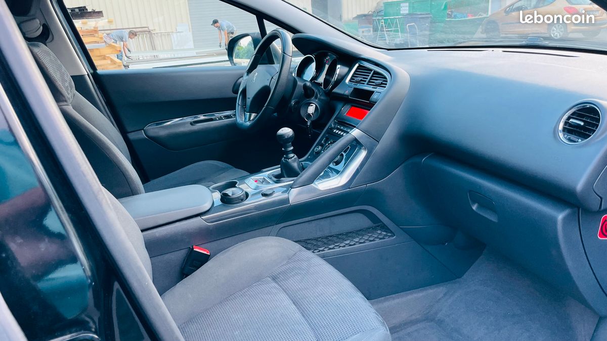 Peugeot 3008 1.6 hdi 16v 110 ch styel ii (image 7)