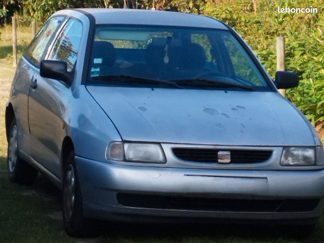 SEAT Ibiza de 1999 version 2000 (image 1)