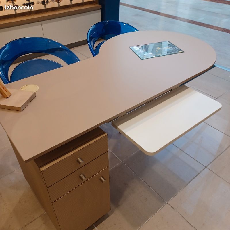 Bureau pour enfant ou ado en etat neuf (image 1)