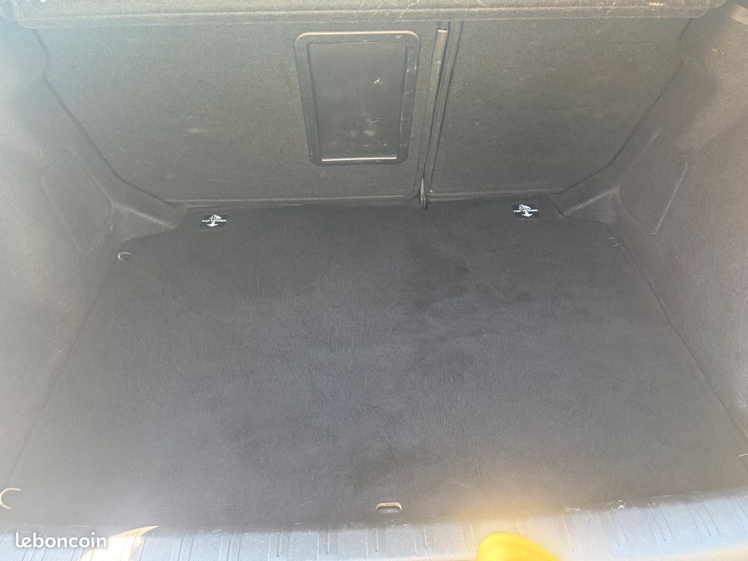 Peugeot 308 PHII 1.6 HDI 120ch Bv6m Active Business 5P . GPS Clim auto J Alus (image 10)