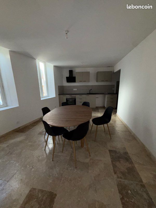 Appartement 3 pièces 85 m² · à Bourg-Saint-Andéol · 85 m² · 800 €/mois
