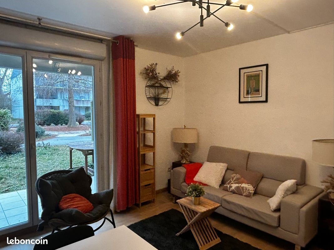 Appartement 3 pièces 47 m² · à Divonne-les-Bains · 47 m² · 2 500 €