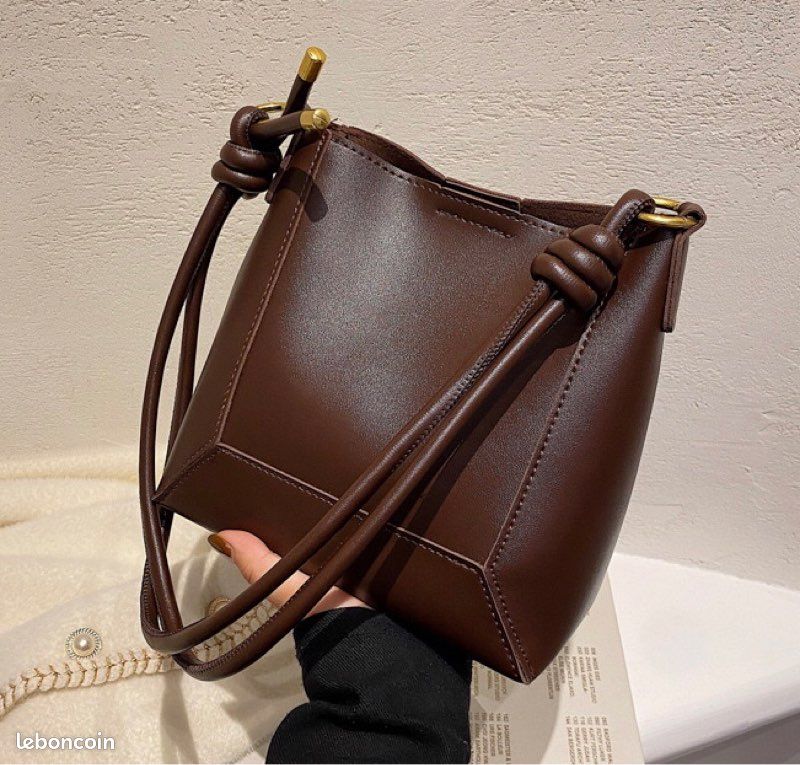 Sacs seau solides en cuir véritable marron foncé, sacs à bandoulière à large sangle | Baginning
