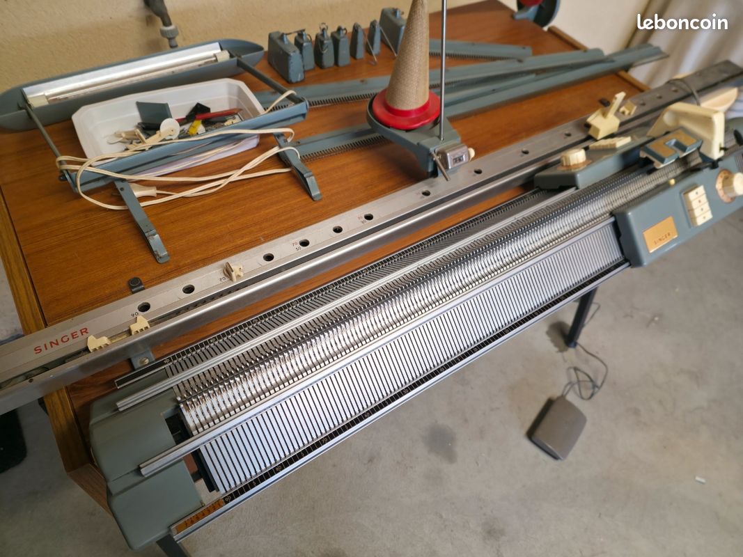 Machine à tricoter singer - Loisirs créatifs