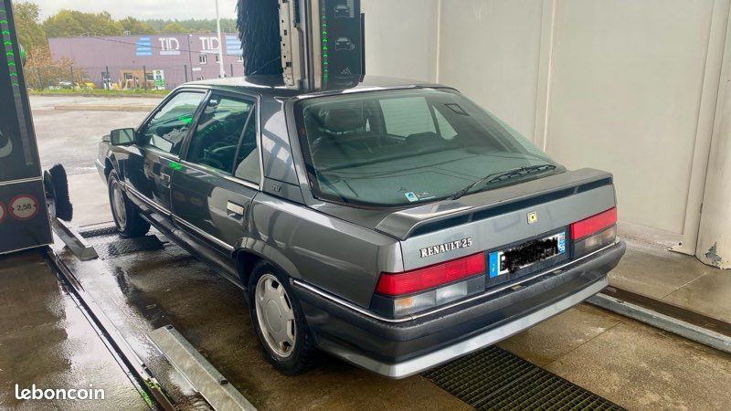 Renault 25 TXI série 3 (image 2)