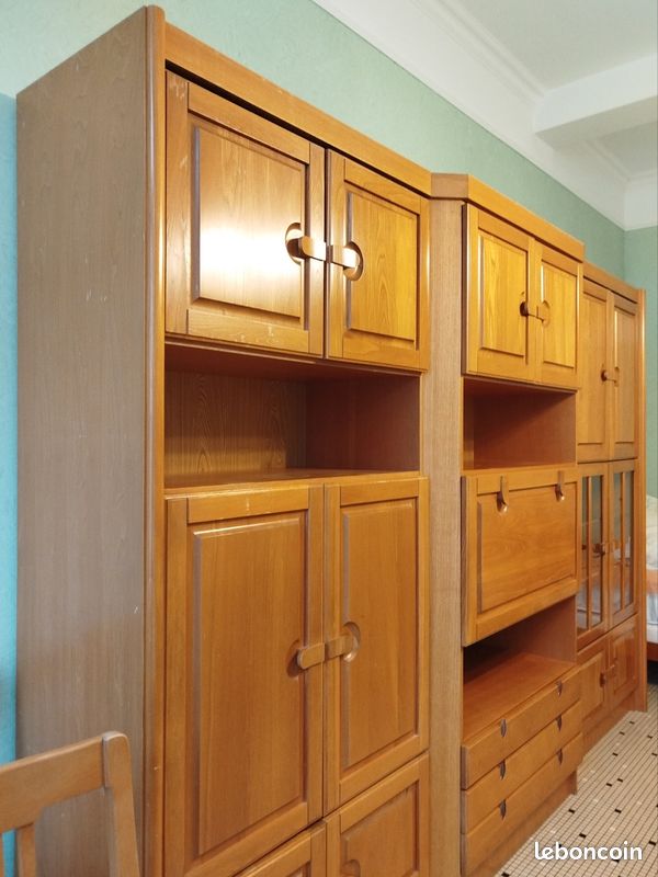 Grand living en orme massif vernis (TBE) (image 10)
