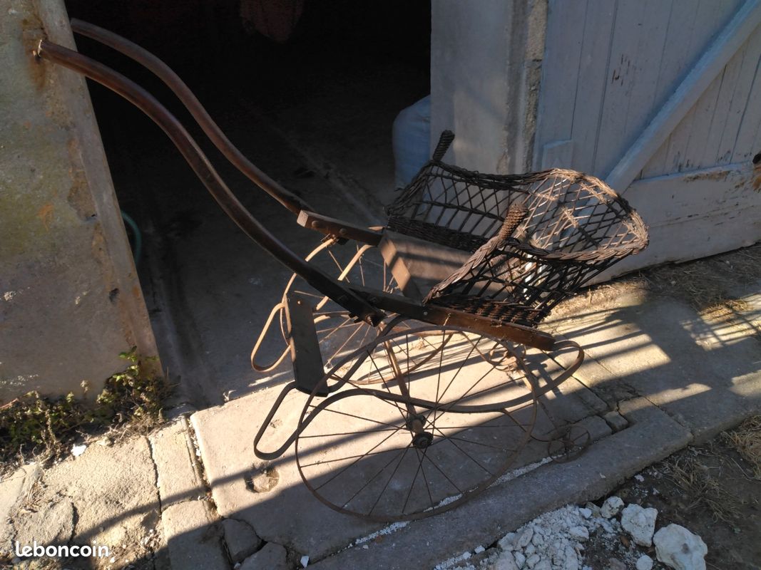 Petite charette , poussette, en rotin bois et métal (image 3)