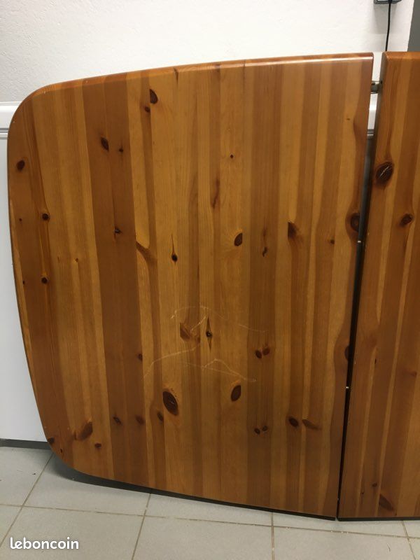 Table en pin massif (image 3)