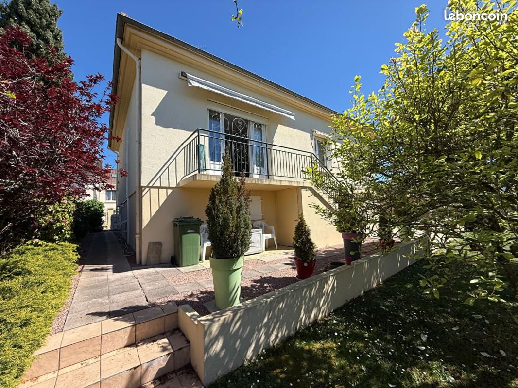 Maison 6 pièces 166 m² · à Yzeure · 166 m² · 208 000 €
