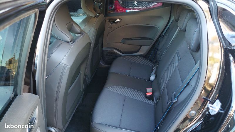 Renault CLIO V 1.6 E-TECH 145CH FULL HYBRID ESPRIT ALPINE - 25 (image 5)